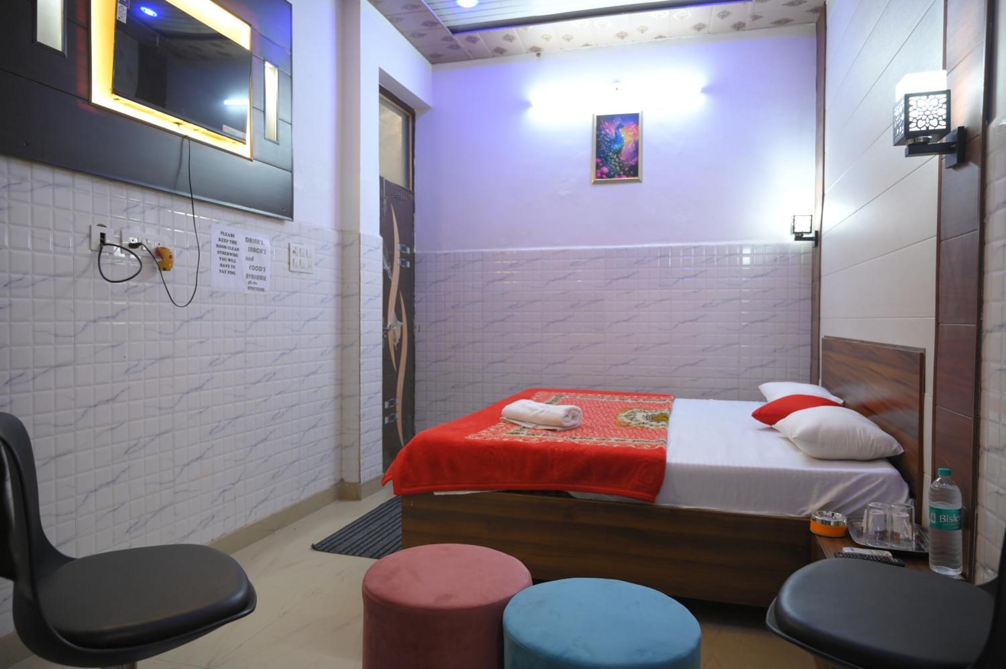 Hotel Starlight Мирут Екстериор снимка