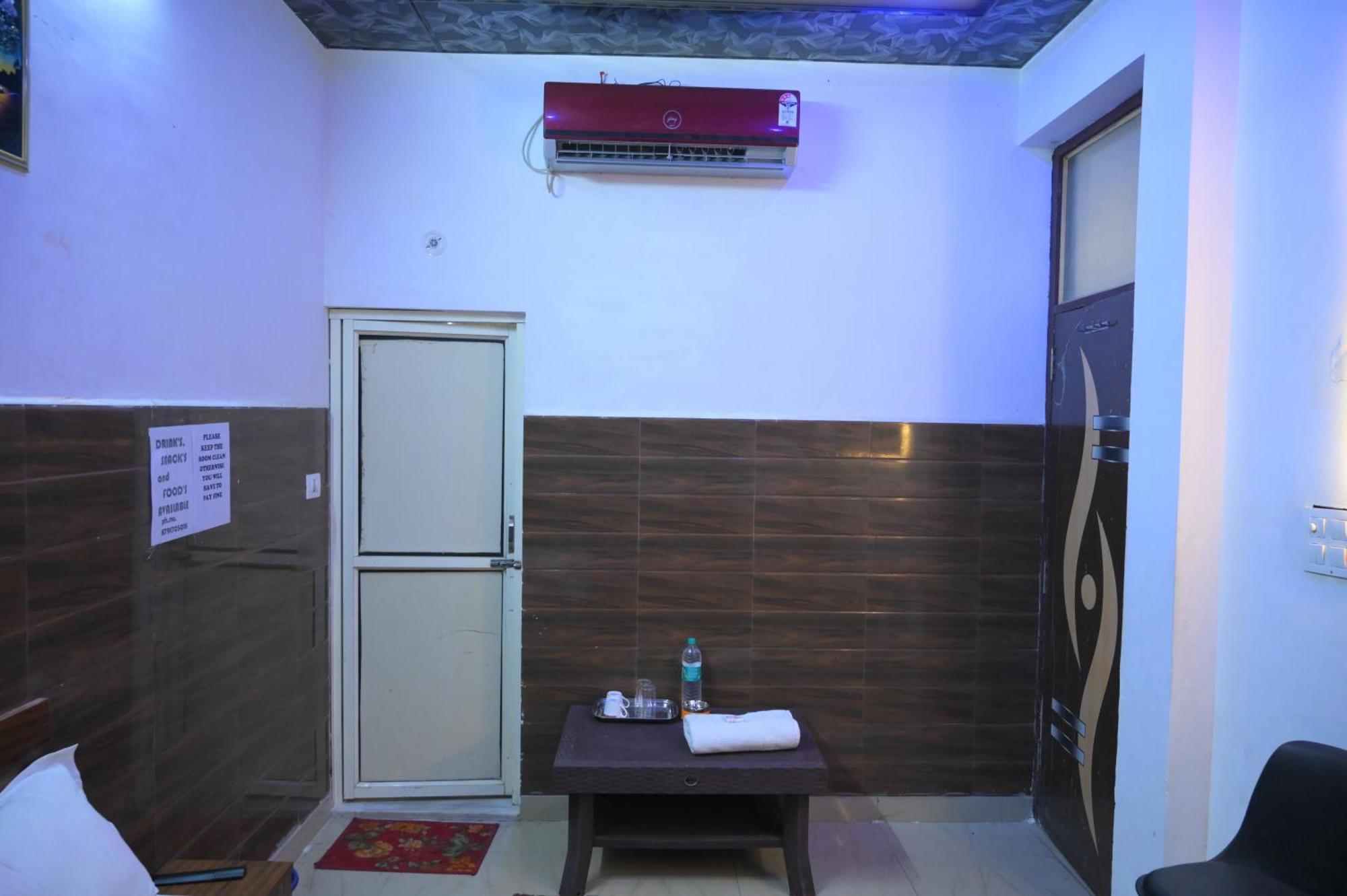 Hotel Starlight Мирут Екстериор снимка
